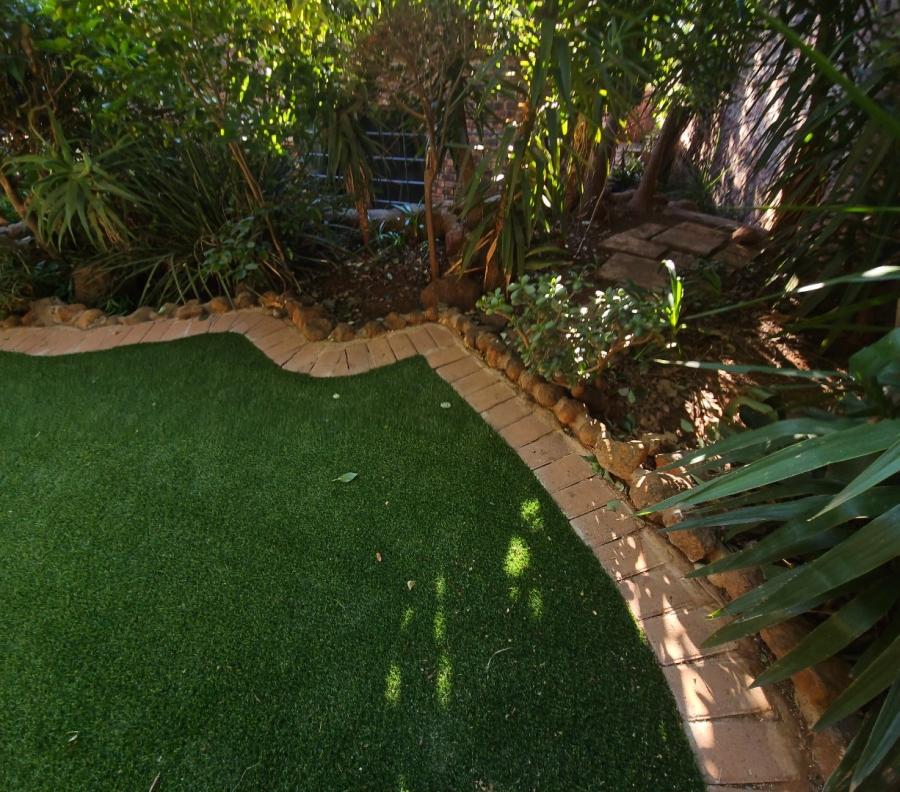 5 Bedroom Property for Sale in Langenhovenpark Free State